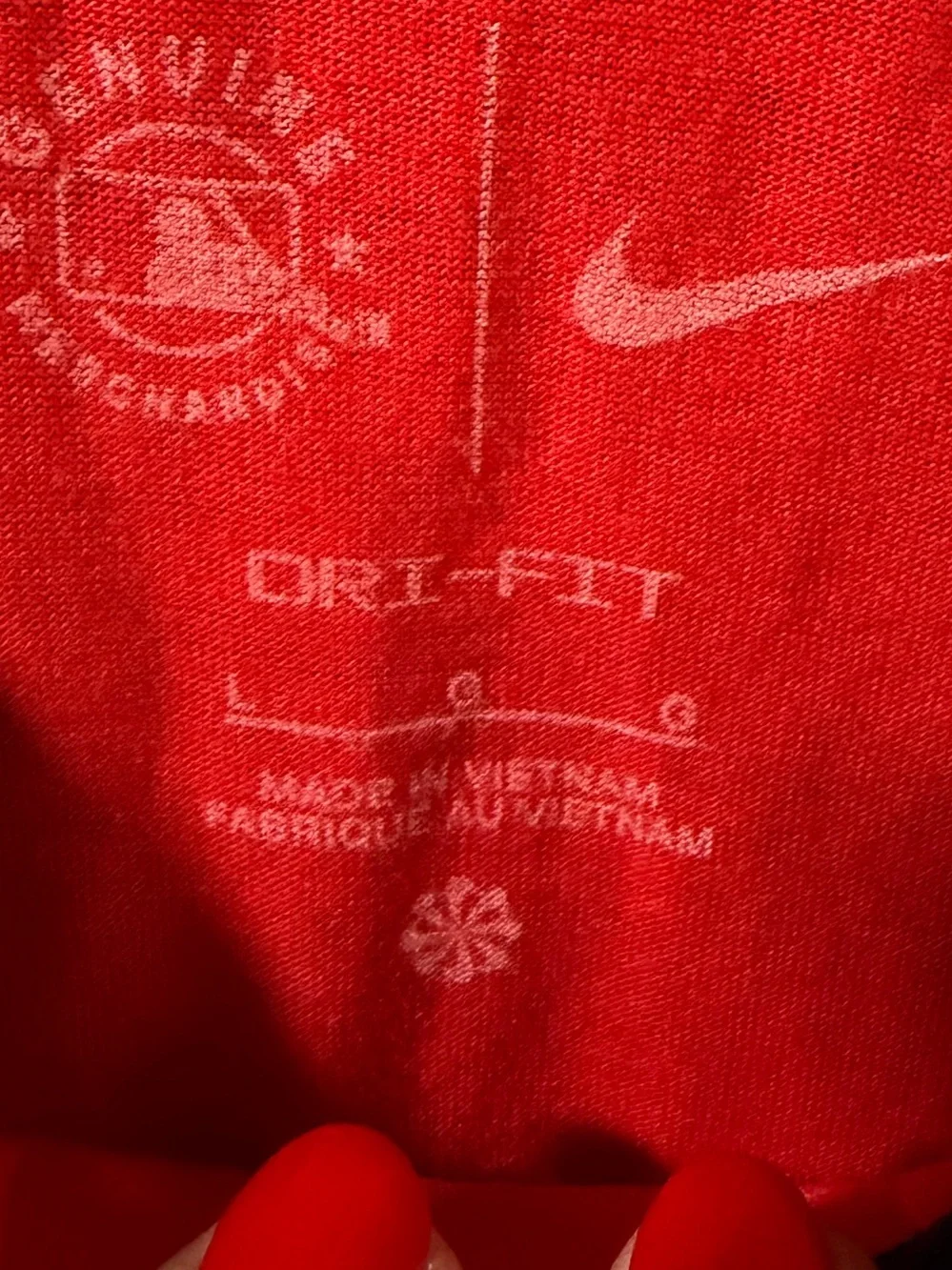 Nike Dri-FIT St. Louis Cardinals Women’s Red Navy Colorblock T-Shirt - Picture 5 of 5